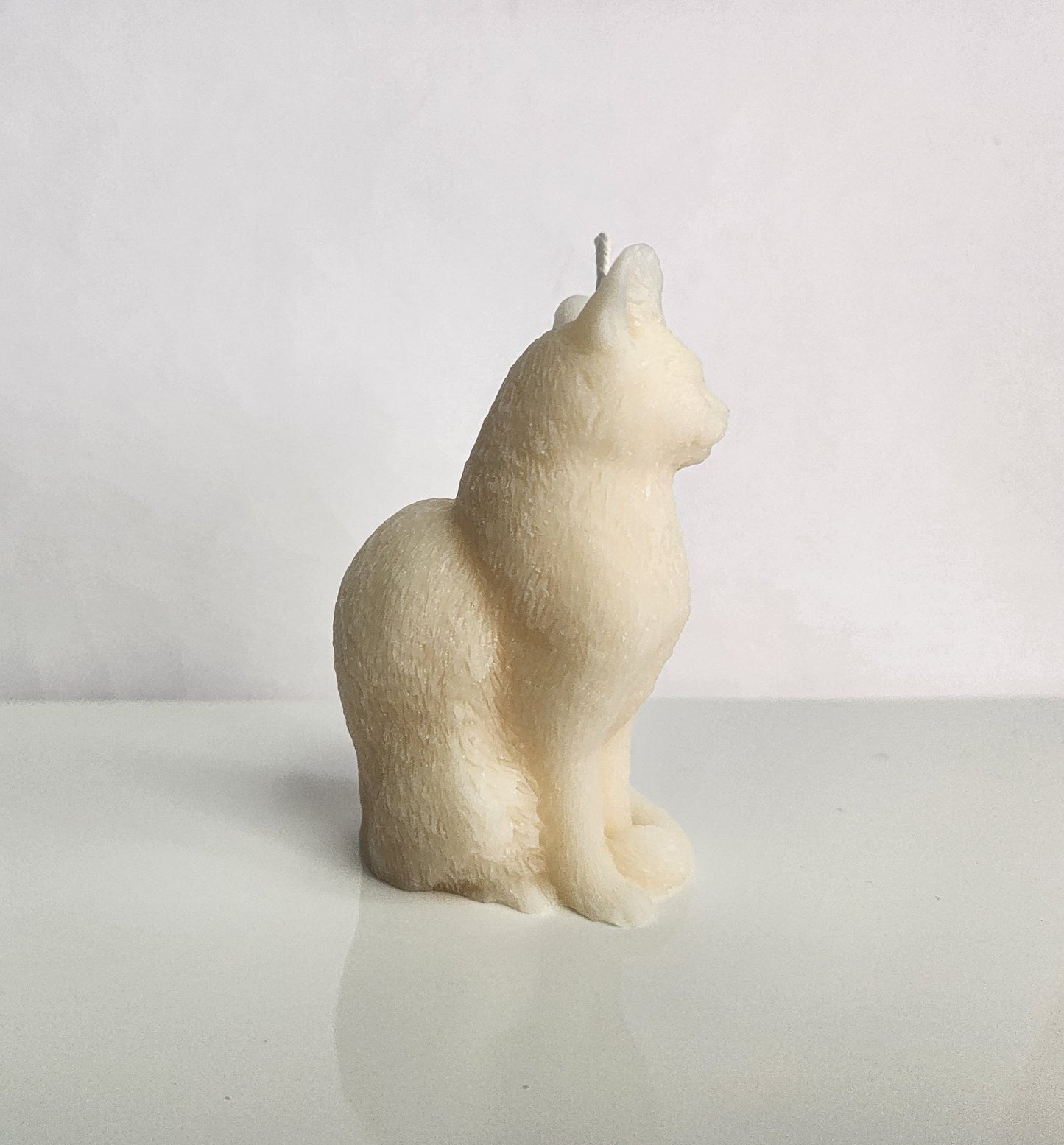 BB the Sitting Kitty Cat Candle