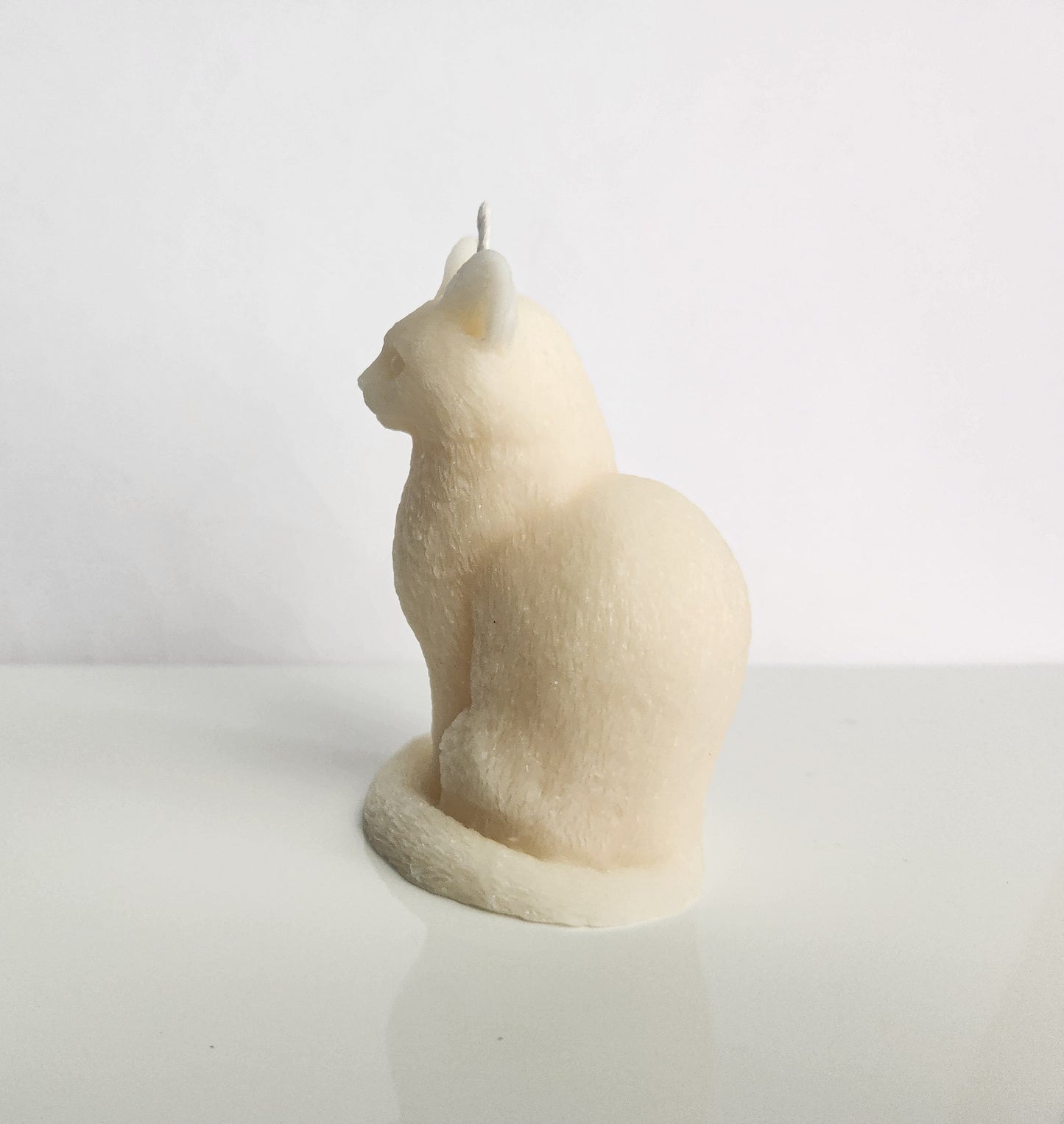 BB the Sitting Kitty Cat Candle