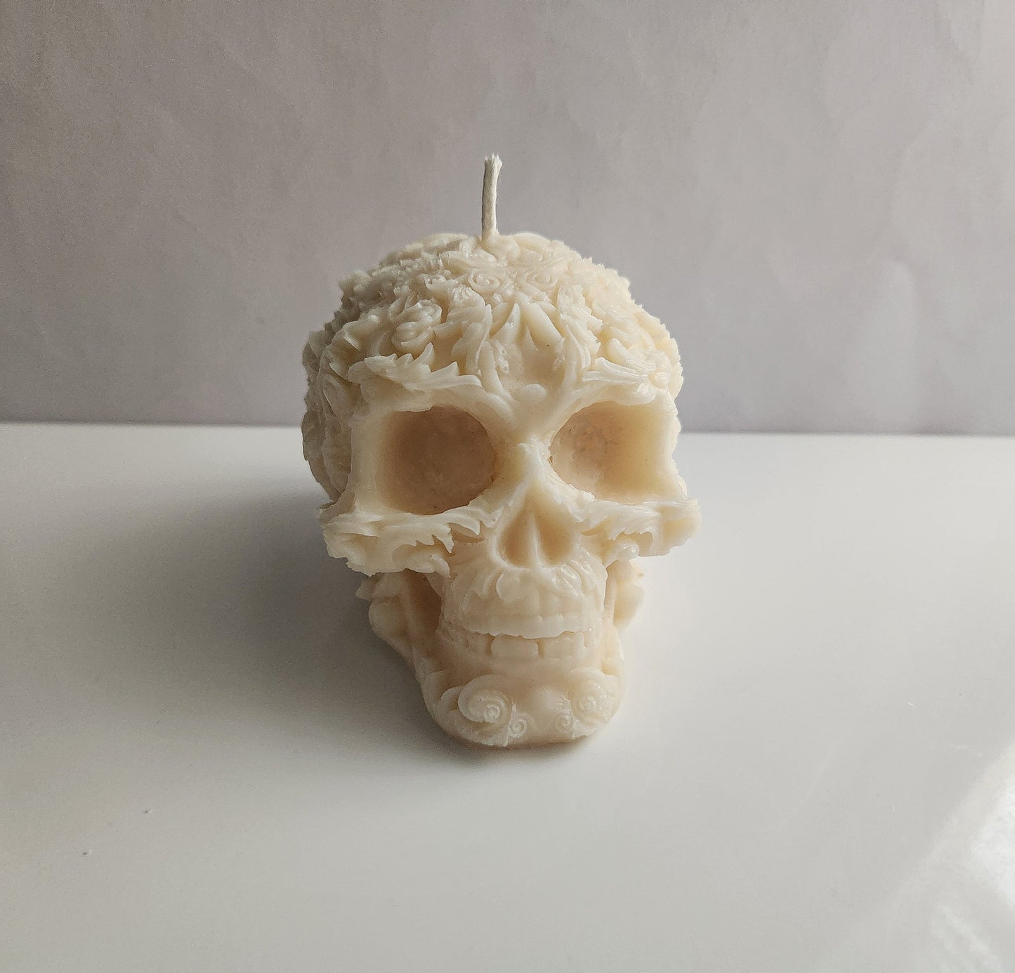 Eternal Elegance Skull Candle