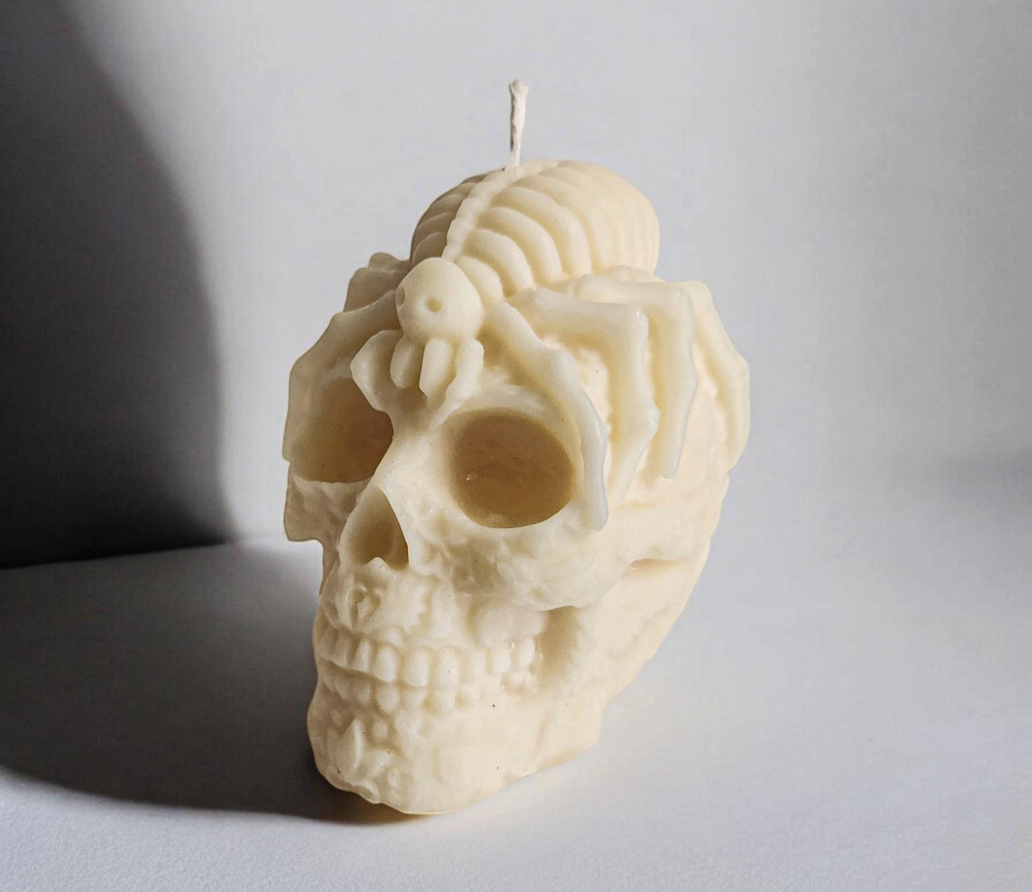 Arachnid Crown Skull Candle (Small)