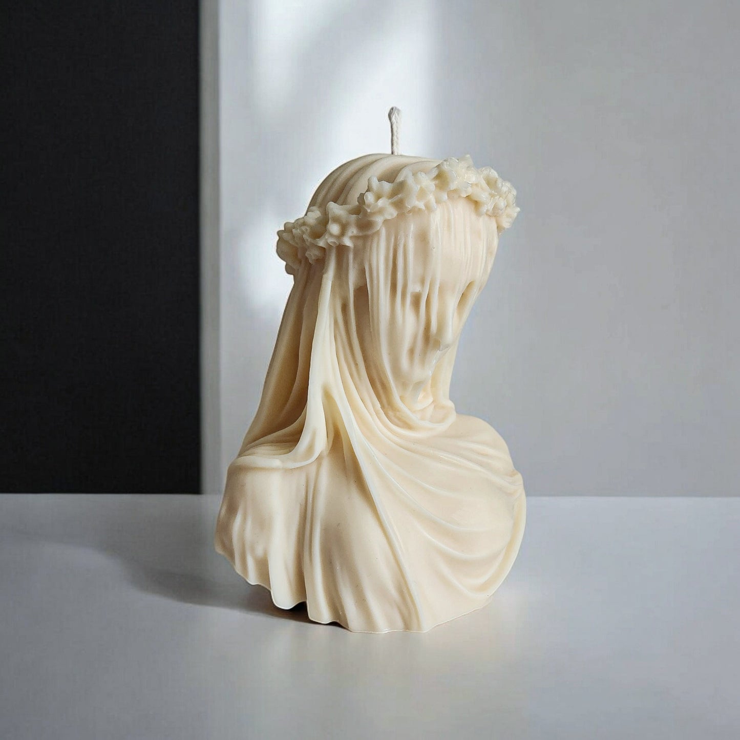 Veiled Queen Candle (Huge)