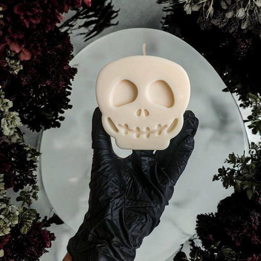 Soulful Stare Skull Candle