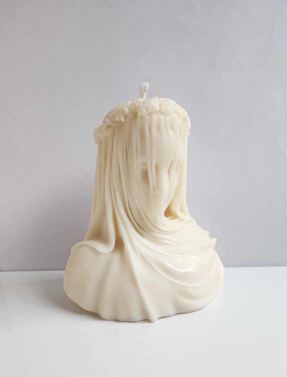 Veiled Maiden Candle (Medium)