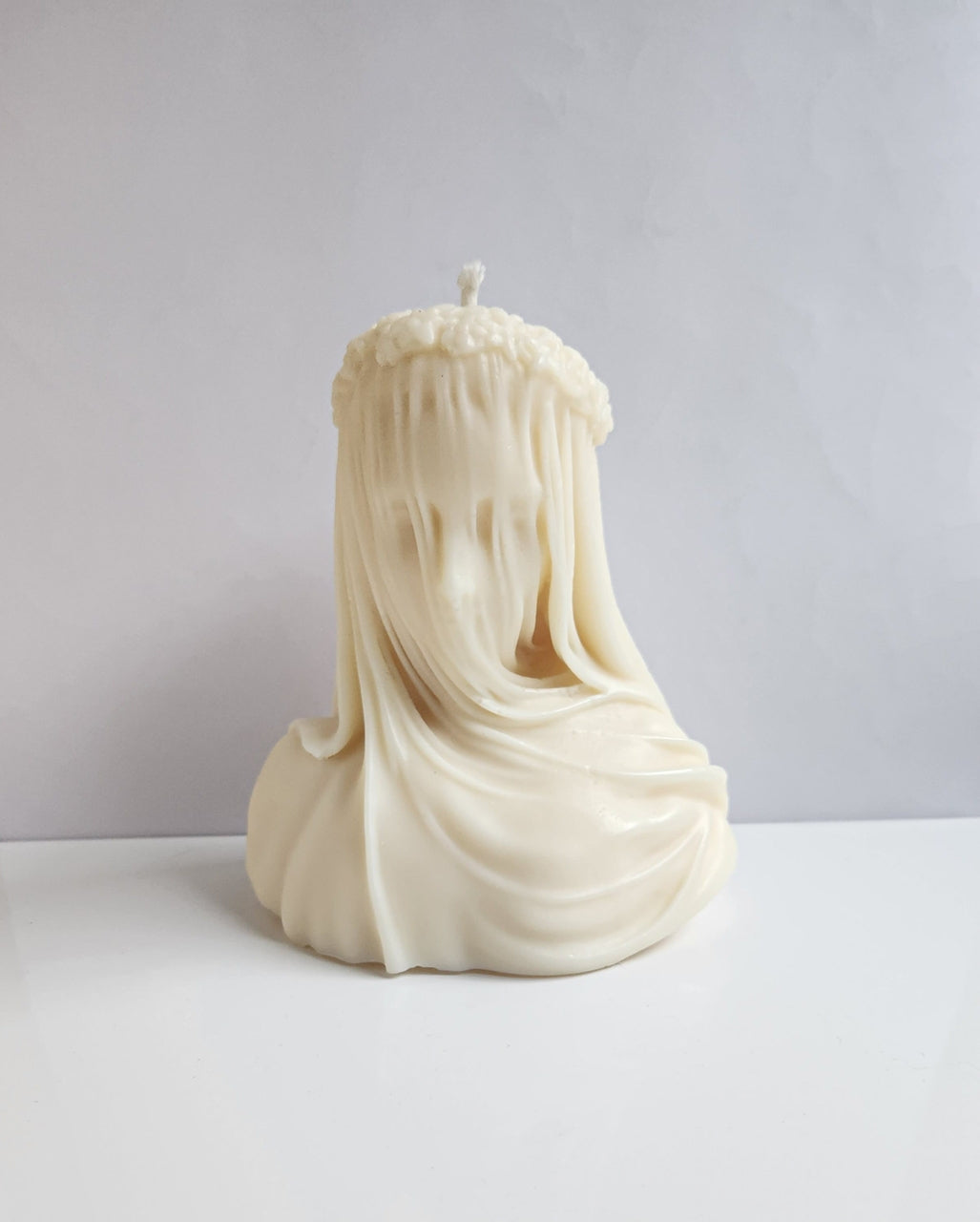 Veiled Maiden Candle (Medium)