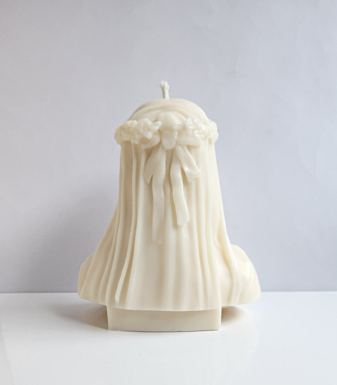 Veiled Maiden Candle (Medium)