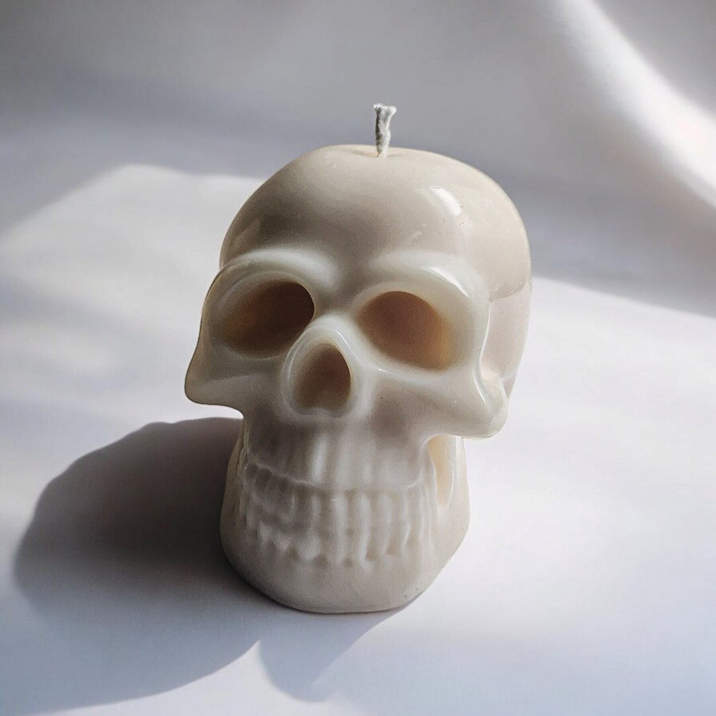 Gloomy Grin Skull Candle