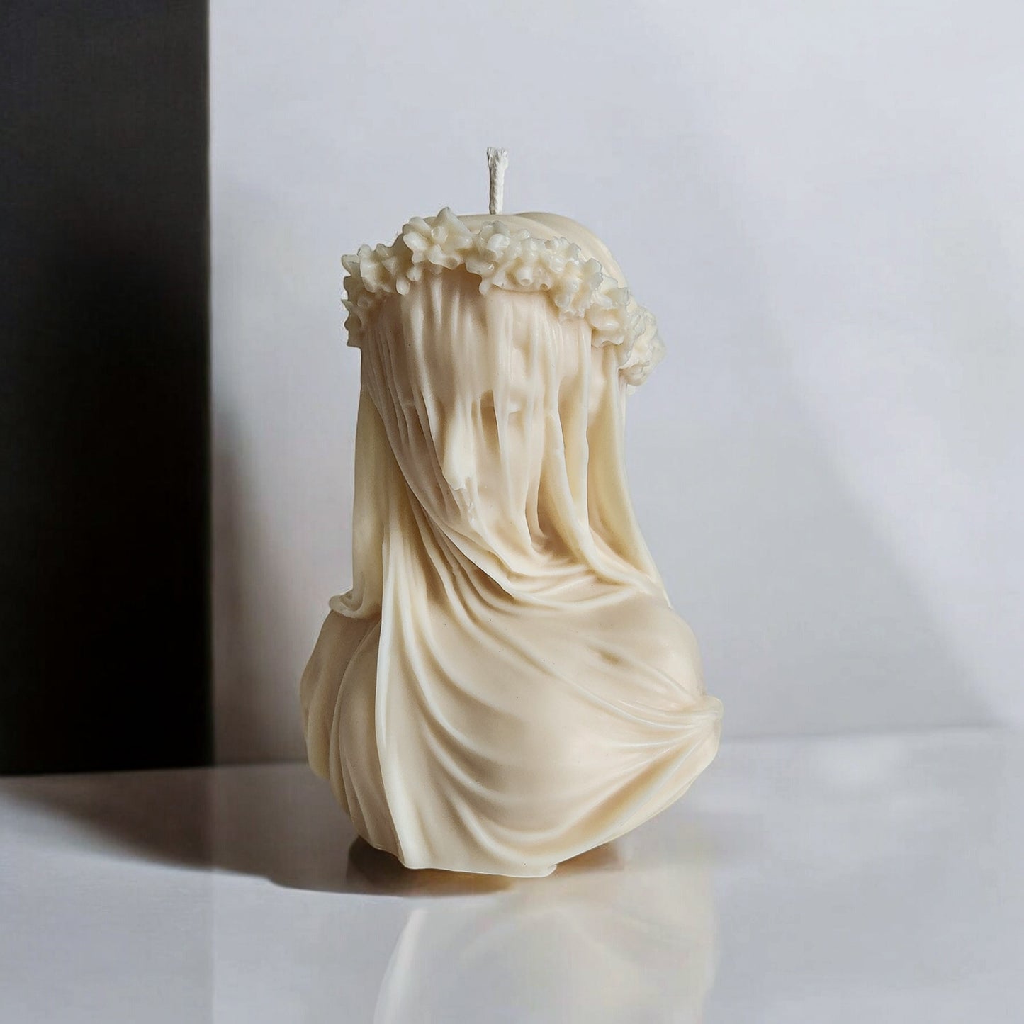 Veiled Queen Candle (Huge)