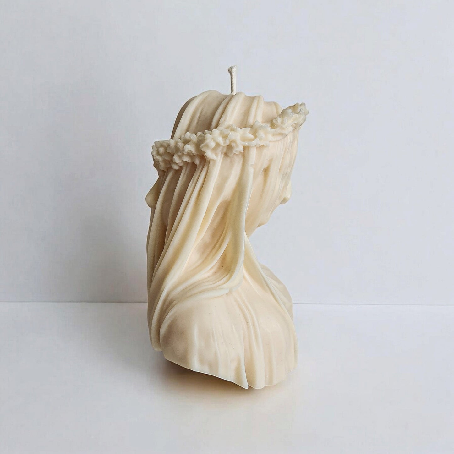 Veiled Queen Candle (Huge)