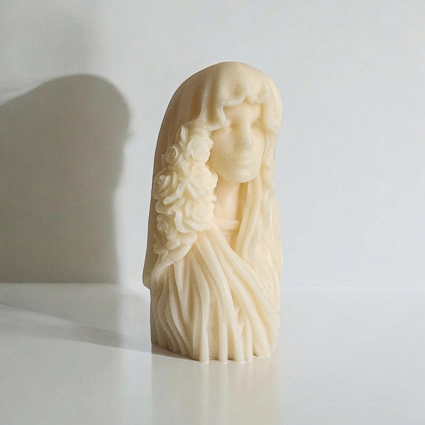 Floral Veiled Beauty Candle