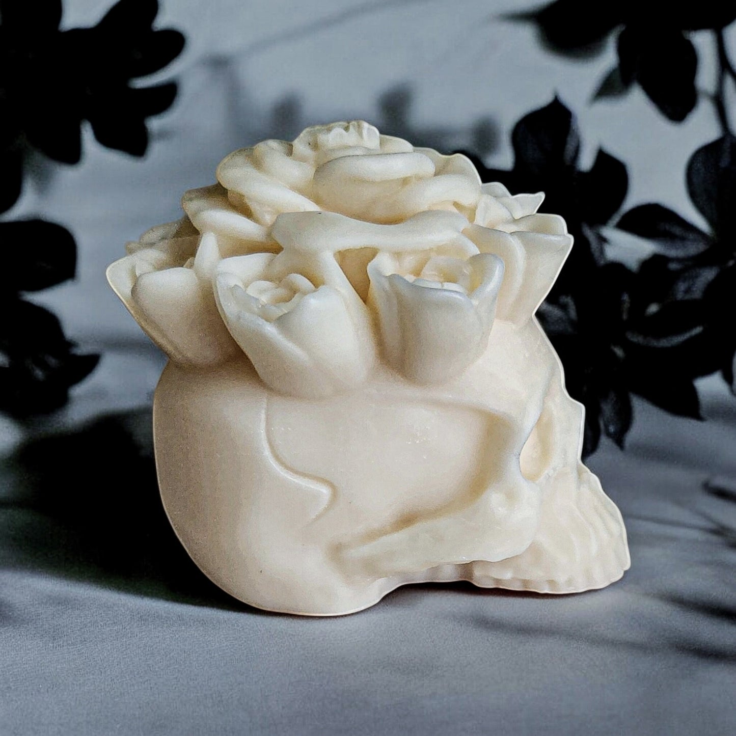 Thorned Majesty Skull Candle