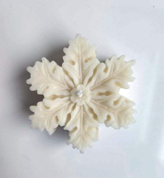 Snowflake Splendor Candle